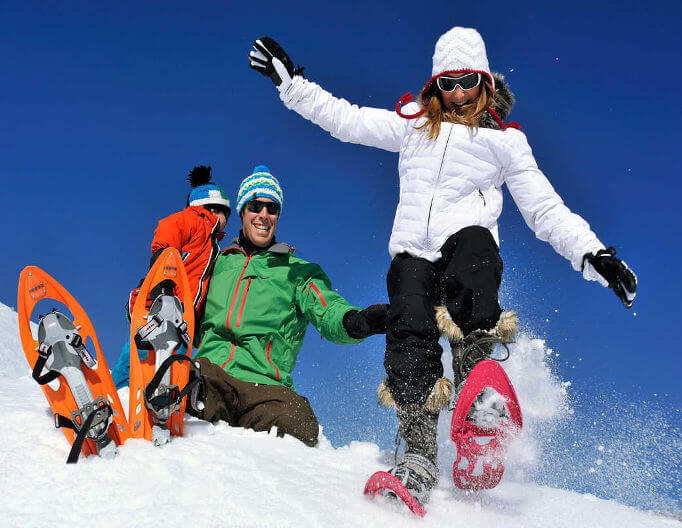 Snowshoeing hiking in Fench Alps